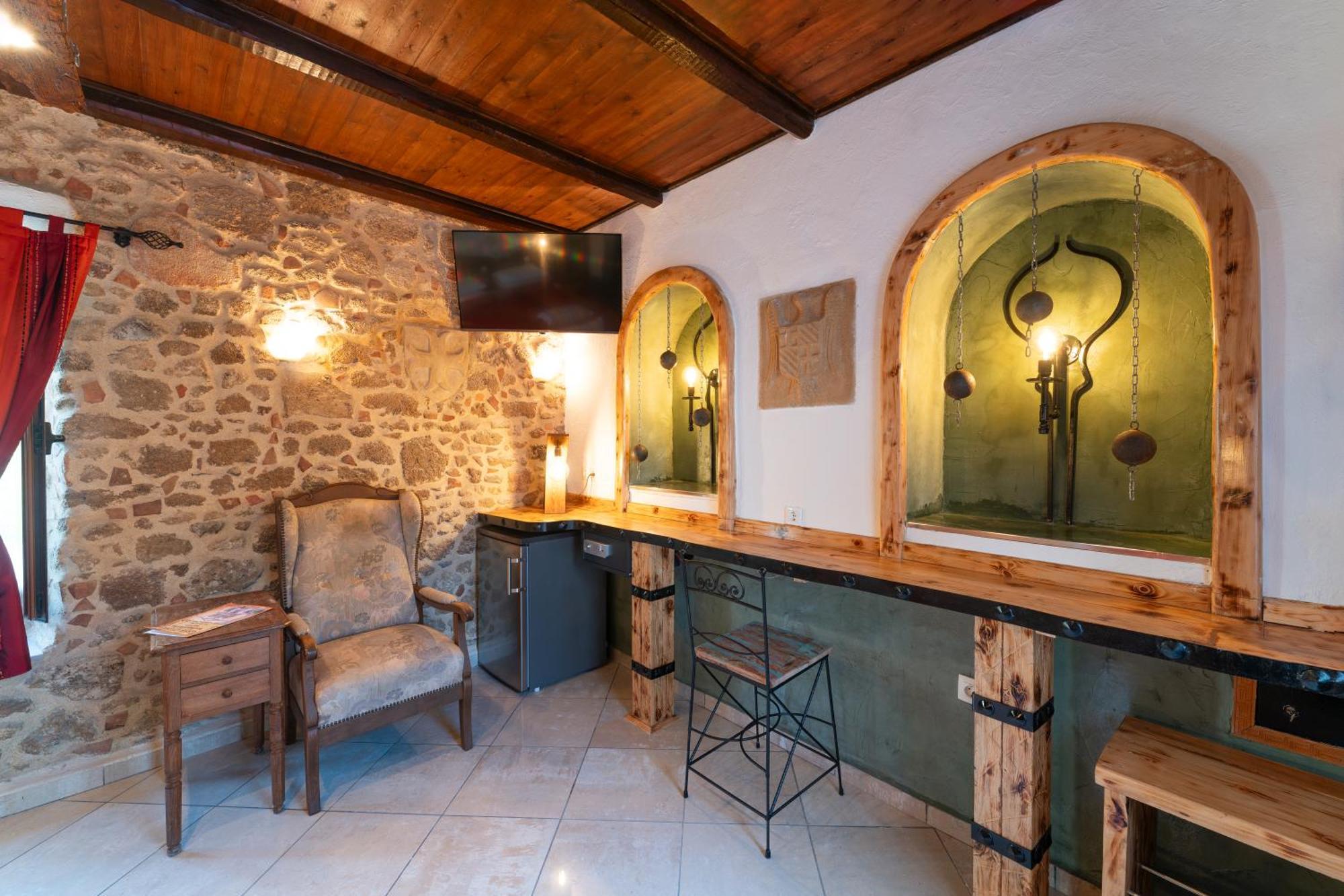 Cava D'oro Hotel 2*