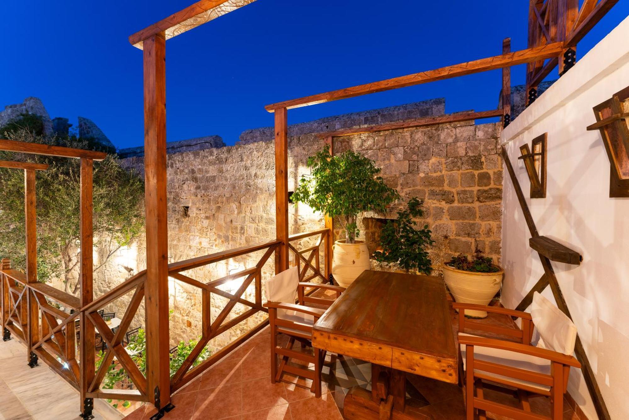 Cava D'oro Rhodes City